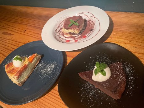 수제 케이크도 즐길 수 있어요