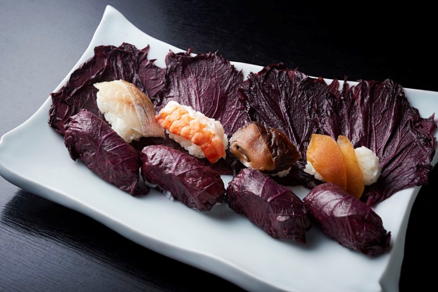 사사야 명물「시소베이 스시」