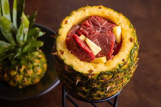 임팩트 넘치는 비주얼 「바주카 하라미」