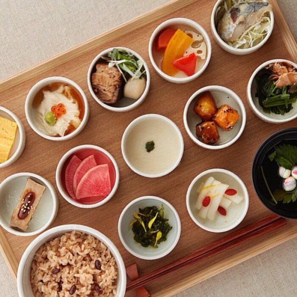 「오반자이 12가지 정식」