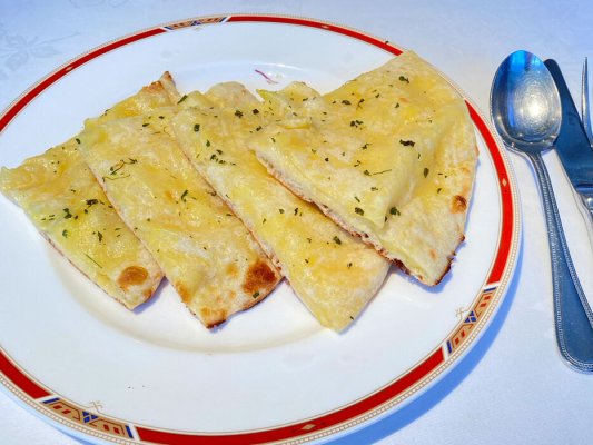 치즈 난（Cheese Naan）